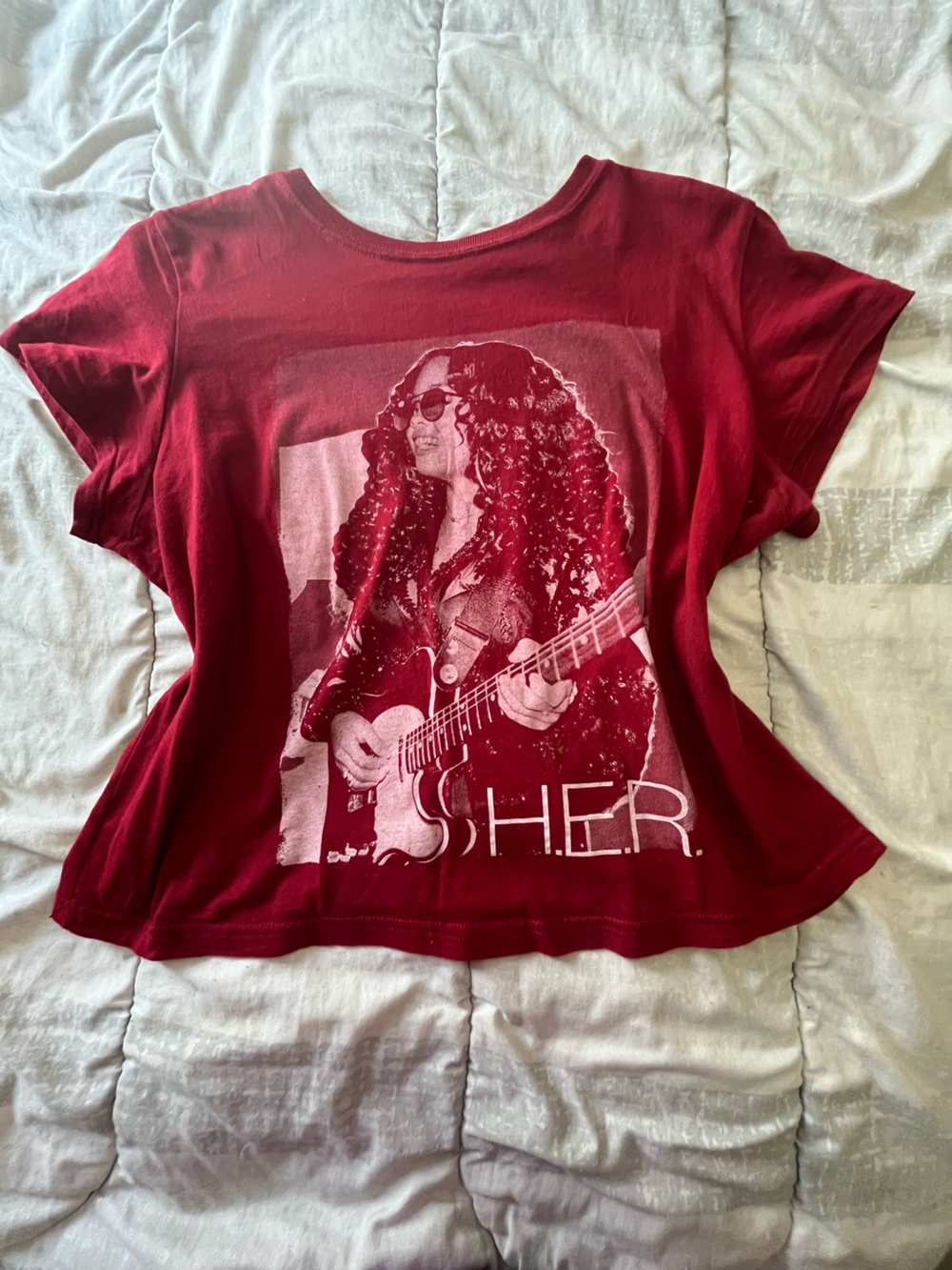 H.E.R. Graphic Tee crop top in Deep Red